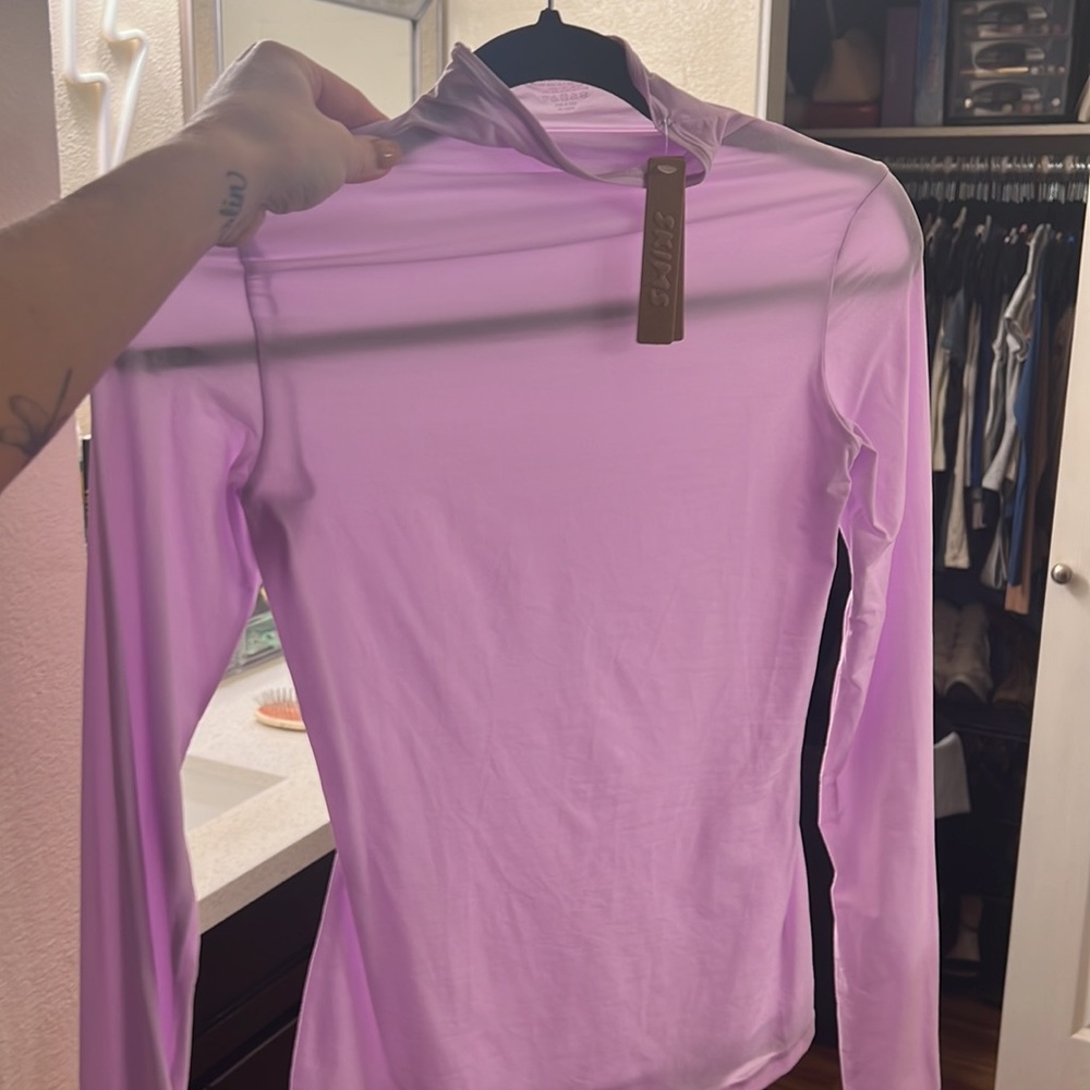 SKIMS fits everybody sheer size small, very limited edition turtleneck
